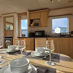 Elf Wood - Swimming Spa, Sky Sports, Tennis, Hadrian's Listing * Port Carlisle