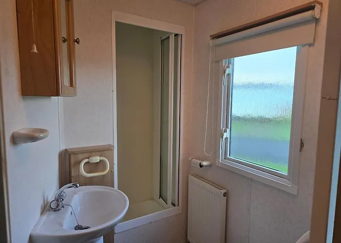 Elf Wood - Swimming Spa, Sky Sports, Tennis, Hadrian's Listing