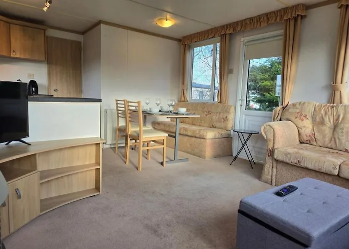 Elf Wood - Swimming Spa, Sky Sports, Tennis, Hadrian's Listing