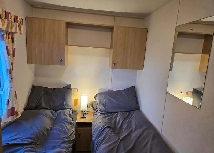 Elf Wood - Swimming Spa, Sky Sports, Tennis, Hadrian's Listing Holiday home *